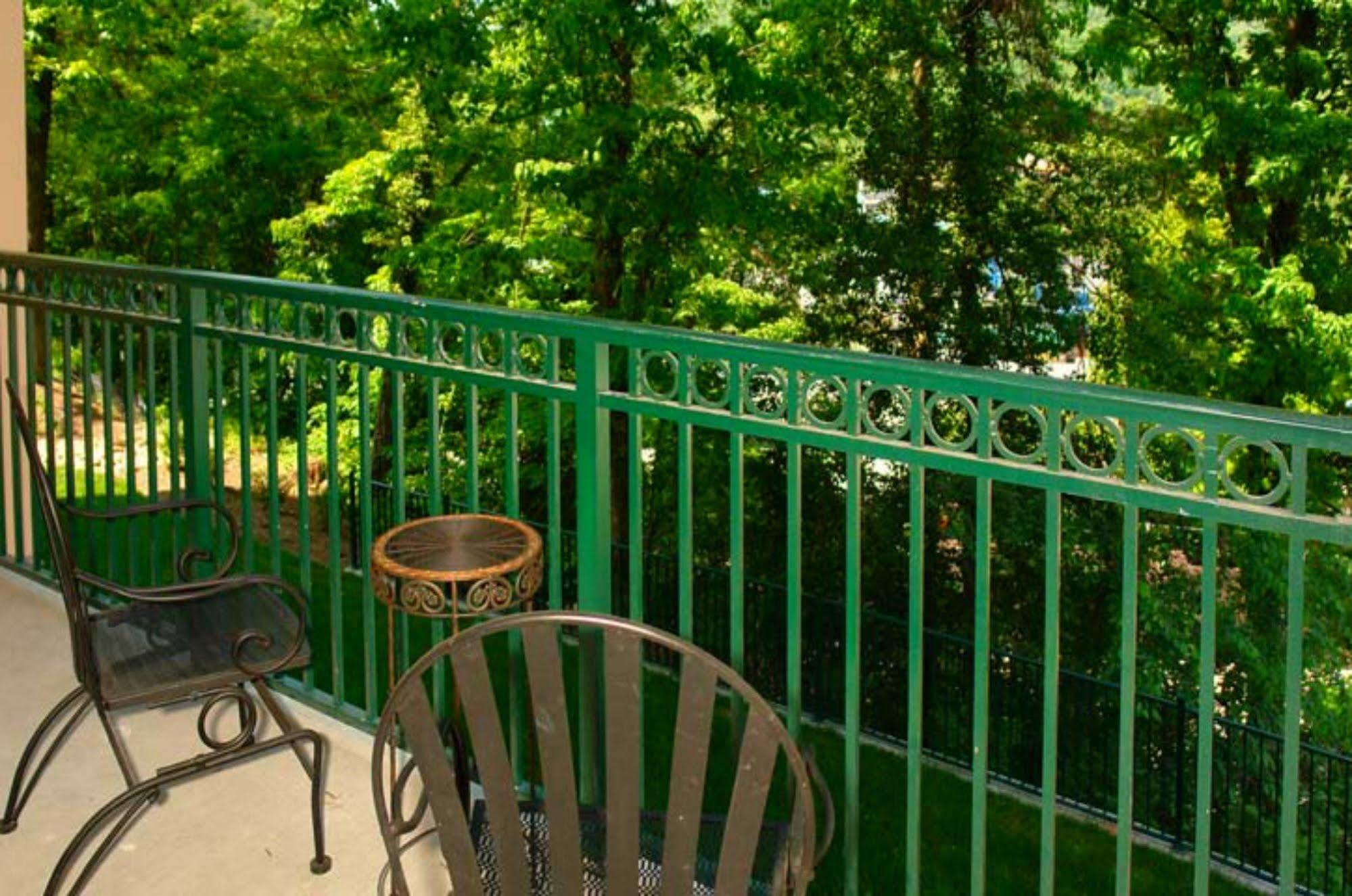 Summit Manor Condominiums Gatlinburg Exterior photo